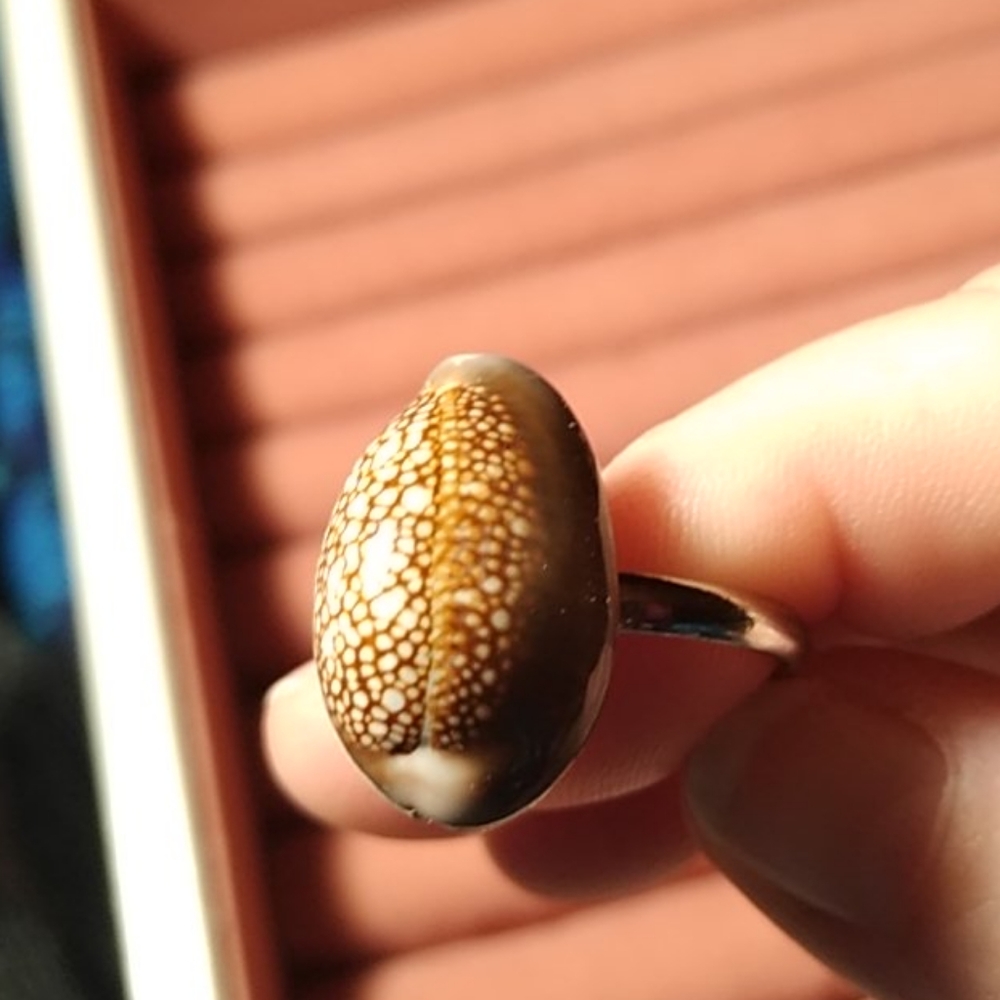 Ring - Picture 2 of 3